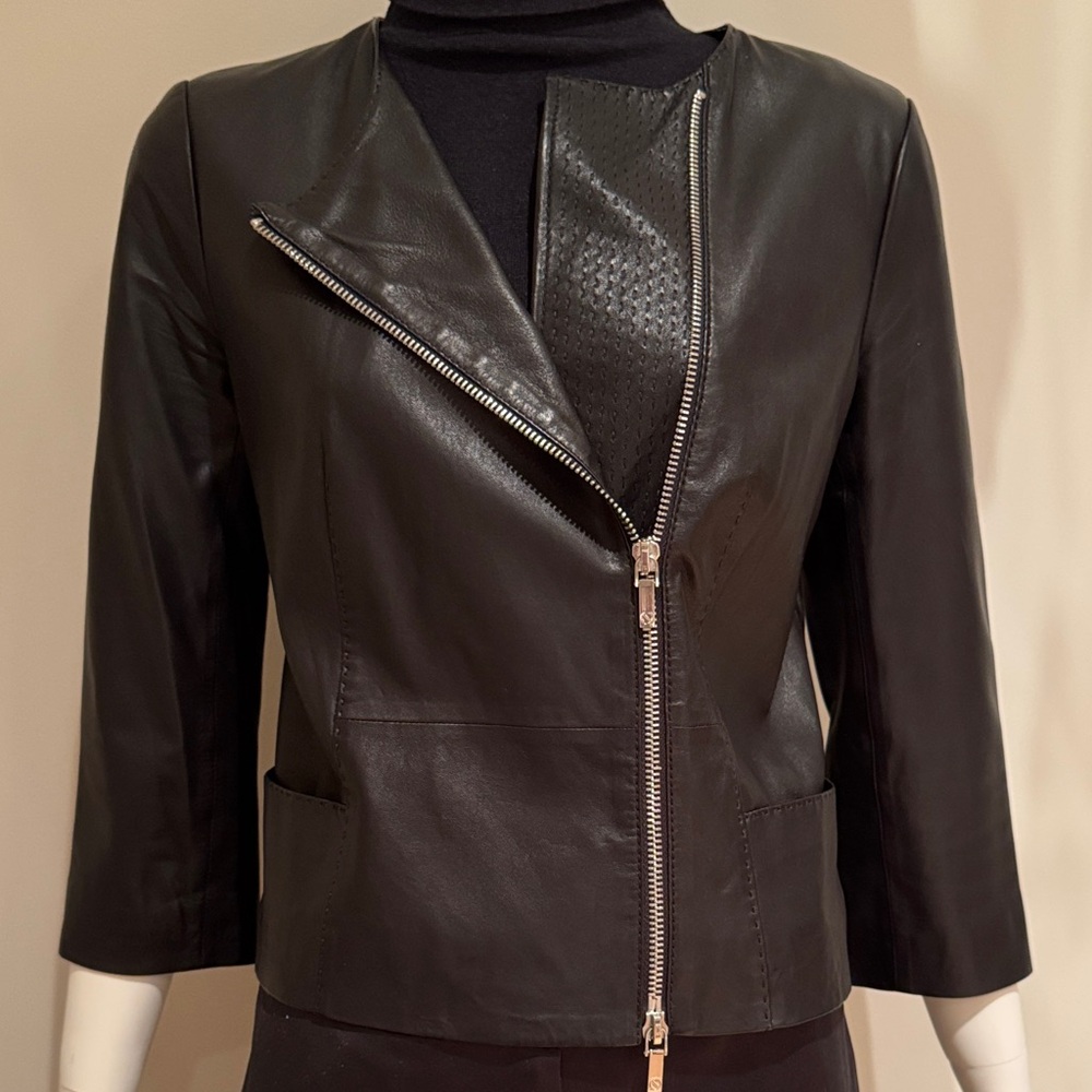 TORY BURCH BLACK LEATHER JACKET WITH SILVER ZIPPER HARDWARE, FULLY LINED SIZE 6